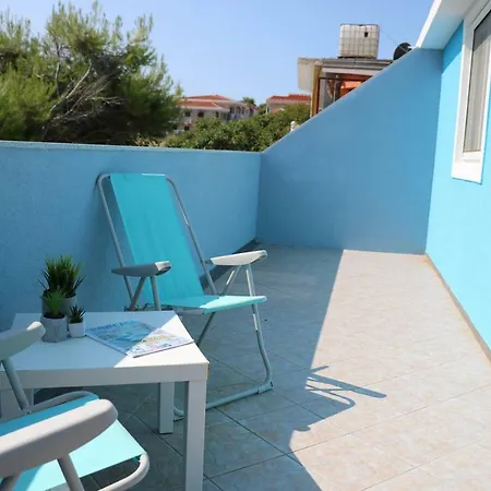 Ariel Apartment Vir