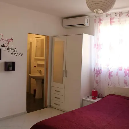 Apartment Ariel Vir