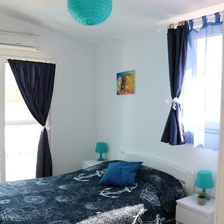 Ariel Apartment *